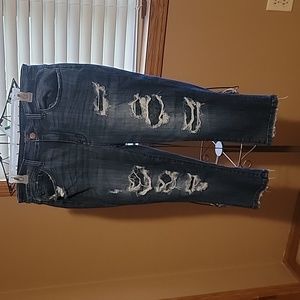 Judy Blue distressed capris